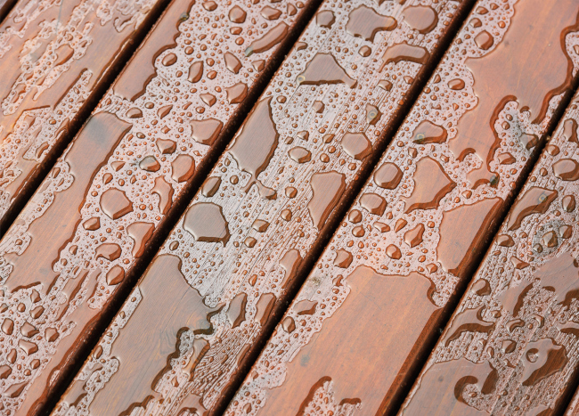 Achieving Lasting Dock Staining Results
